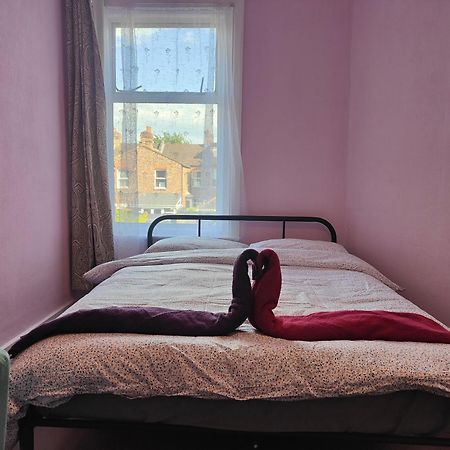 Charming Double Bed Retreat Hotell London Eksteriør bilde